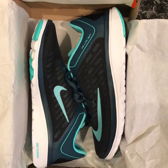 Women’s Nike FS Lite Run 4 - Picture 5 of 5